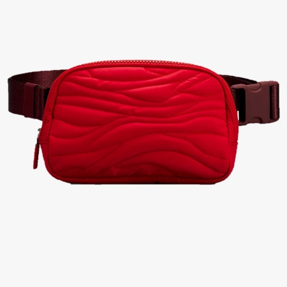 Lululemon Everywhere Belt Bag - Picture 2 of 2